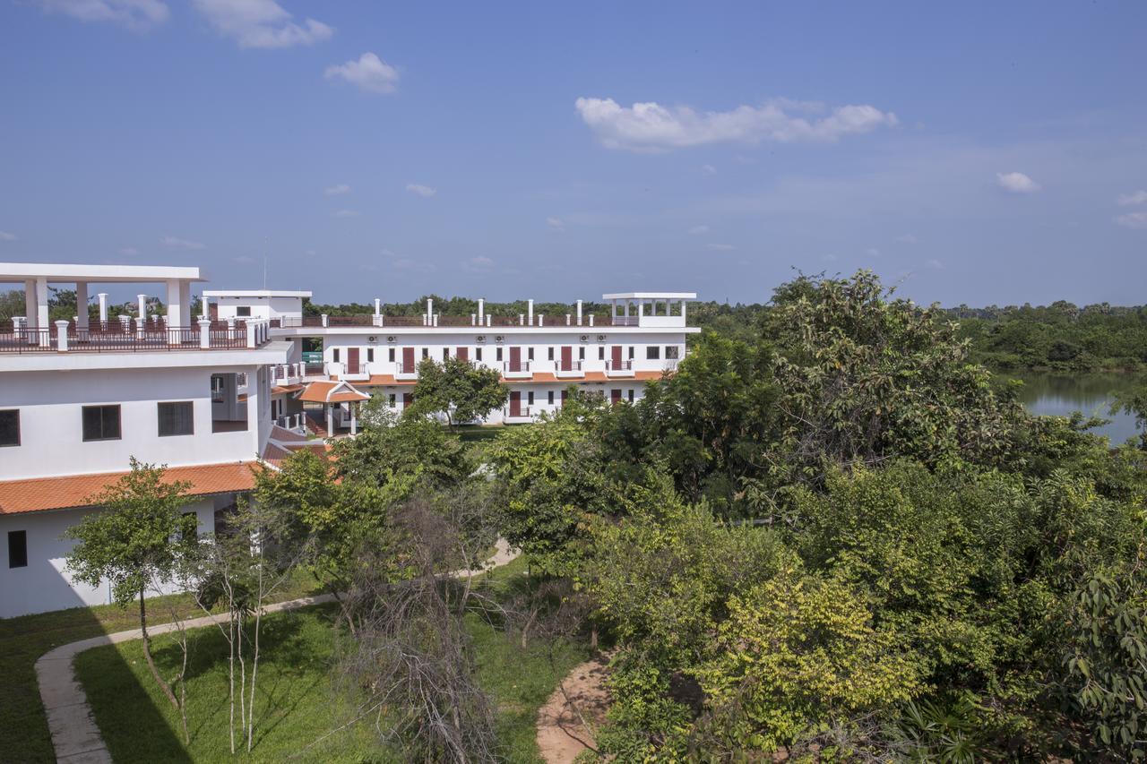 Samrith Hotel Kâmpóng Thum Екстериор снимка