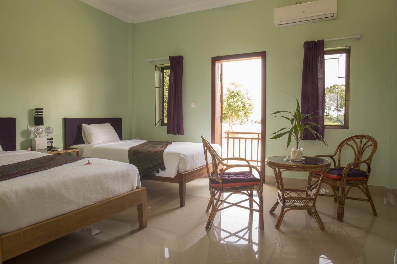 Samrith Hotel Kâmpóng Thum Екстериор снимка